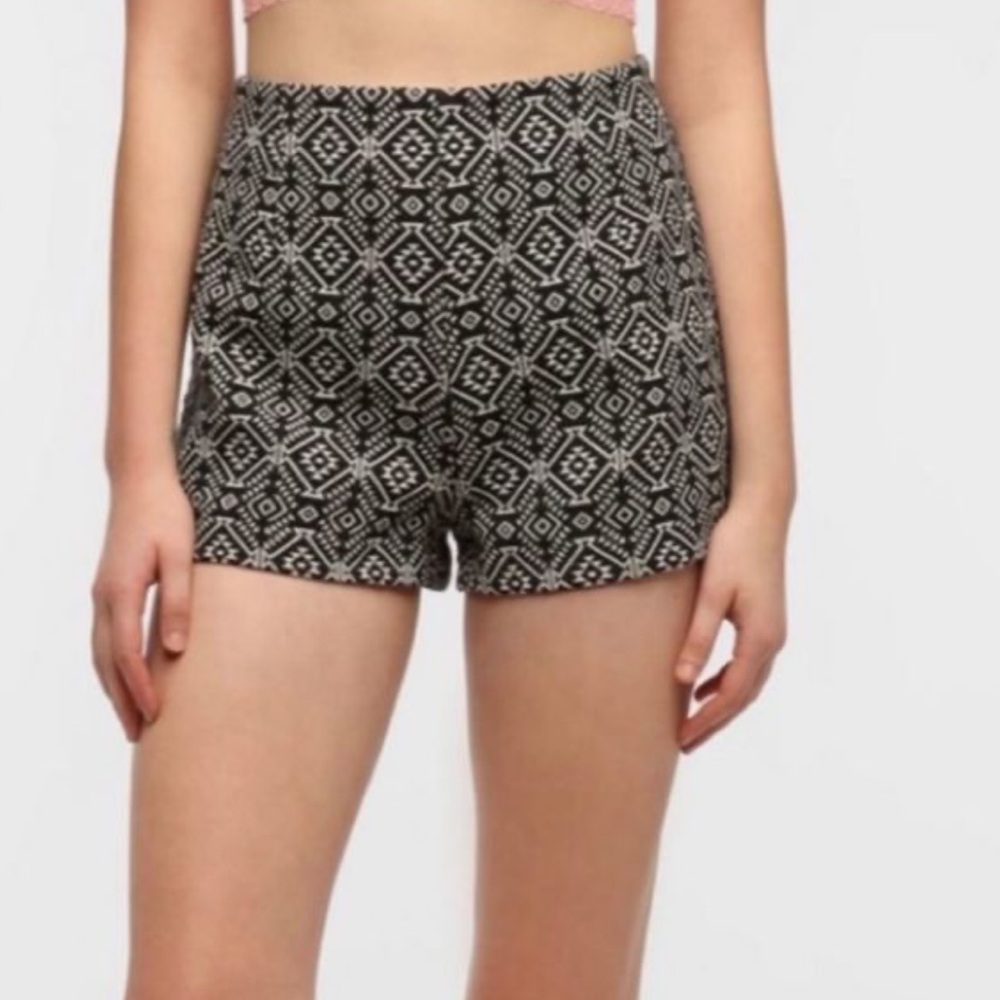UO Ecote Kirsi High Rise Tribal Tapestry Jacquard Aztec Shorts